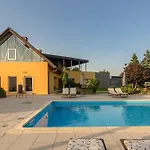 Pool Villa Prleski Raj