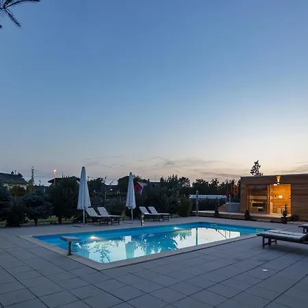 Pool Villa Prleski Raj 빌라 *