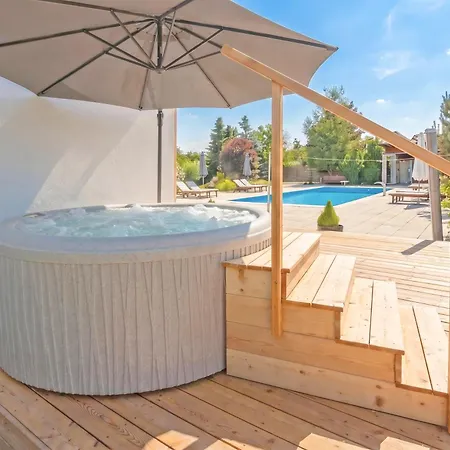 Prleski Raj - Pool, Sauna, Jacuzzi Willa