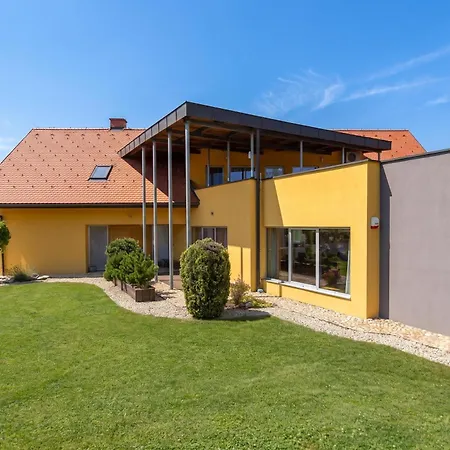 Prleski Raj - Pool, Sauna, Jacuzzi Willa Križevci pri Ljutomeru